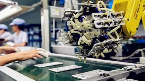 科技浪潮下的就業變革 富士康郭臺銘預測五年內機器取代八成工人，技術開發迎來新機遇